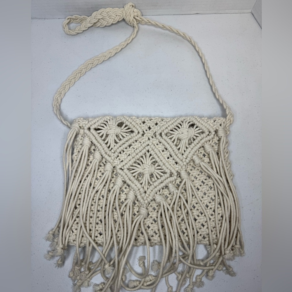 Fringed Macrame Over-The-Shoulder Purse Vintage Boho Hippie Chic Style